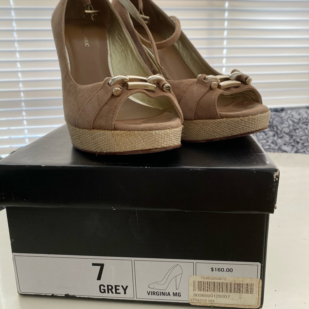 Banana Republic shoes